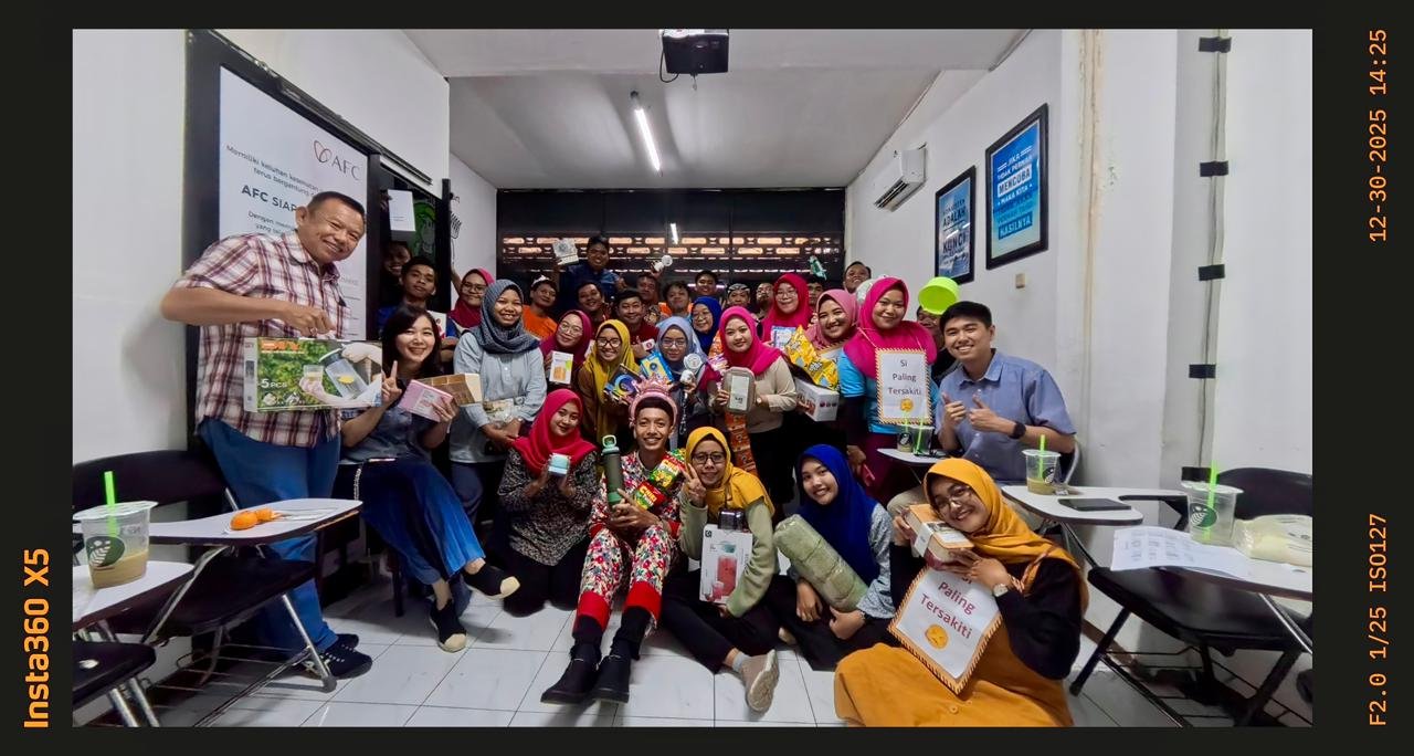 Akhir Tahun di Suksesindo: Makan Bersama & Tukar Kado – Momen Kebersamaan Keluarga Besar Suksesindo